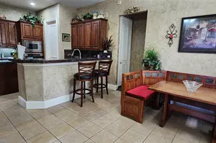 1001 Llano Trce, Irving, TX 75063 - Photo 11