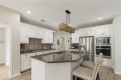 511 Royal Lakes Boulevard, Richmond, TX 77469 - Photo 11