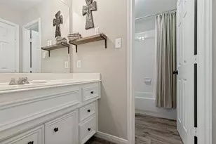 511 Royal Lakes Blvd, Richmond, TX 77469 - Photo 23
