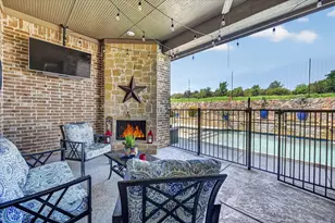 4500 Knoll Ridge Dr, Fort Worth, TX 76008 - Photo 25