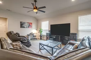 912 Bailey Ln, Mansfield, TX 76063 - Photo 9