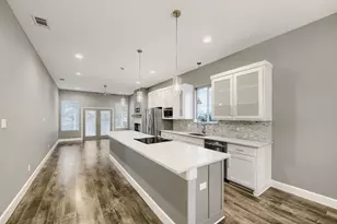 210 W Oak St, Mansfield, TX 76063 - Photo 9