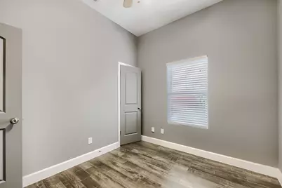 210 W Oak Street, Mansfield, TX 76063 - Photo 17