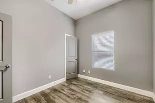 210 W Oak St, Mansfield, TX 76063 - Photo 17