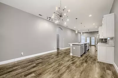 210 W Oak Street, Mansfield, TX 76063 - Photo 7
