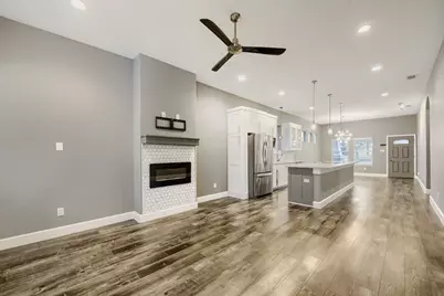 210 W Oak Street, Mansfield, TX 76063 - Photo 5