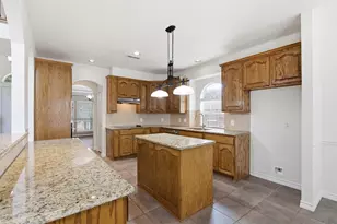 2305 Trickling Creek Dr, Garland, TX 75041 - Photo 11