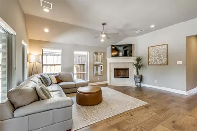 3804 Pine Valley Lane, Arlington, TX 76001 - Photo 15