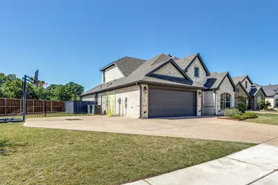 3804 Pine Valley Lane, Arlington, TX 76001 - Photo 3