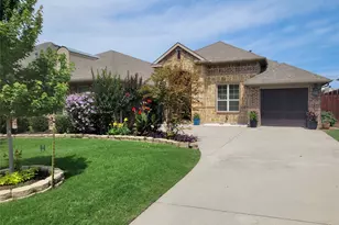 1909 Maggi's Meadow Ln, Rowlett, TX 75089 - Photo 3