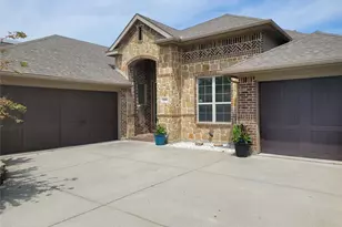 1909 Maggi's Meadow Ln, Rowlett, TX 75089 - Photo 1