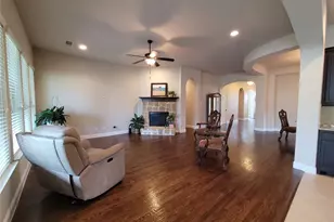 1909 Maggi's Meadow Ln, Rowlett, TX 75089 - Photo 9
