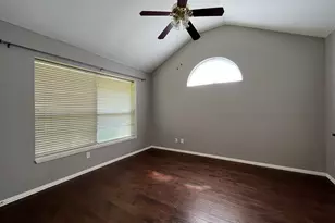9811 Cliffside Dr, Irving, TX 75063 - Photo 19