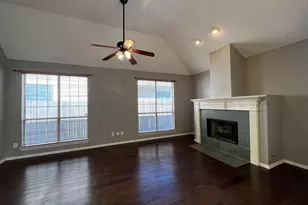 9811 Cliffside Dr, Irving, TX 75063 - Photo 11