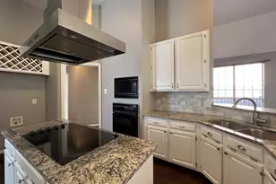 9811 Cliffside Dr, Irving, TX 75063 - Photo 7