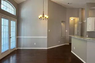 9811 Cliffside Dr, Irving, TX 75063 - Photo 9