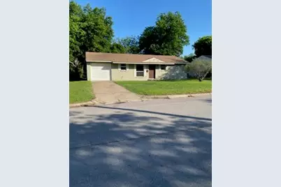 829 Sunnybrook Drive, Burleson, TX 76028 - Photo 7