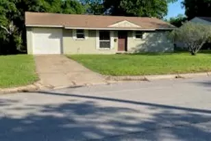 829 Sunnybrook Dr, Burleson, TX 76028 - Photo 7