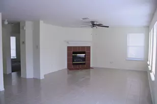218 Jacob Ct, Glenn Heights, TX 75154 - Photo 3