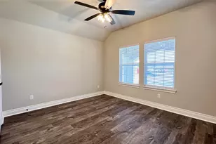 604 Moseley Ln, Greenville, TX 75402 - Photo 9