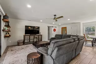 14254 Coral Harbour Ct, Farmers Branch, TX 75234 - Photo 5