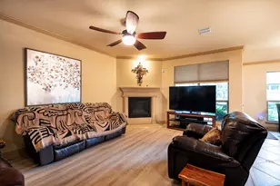 107 Manor Ln, Waxahachie, TX 75165 - Photo 13