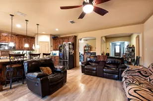 107 Manor Ln, Waxahachie, TX 75165 - Photo 3