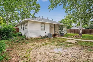 802-804 Plum St, Sanger, TX 76266 - Photo 3