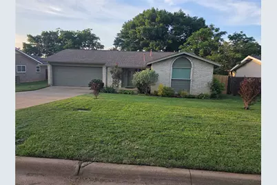 608 Shelmar Drive, Euless, TX 76039 - Photo 3