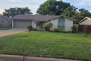 608 Shelmar Dr, Euless, TX 76039 - Photo 3