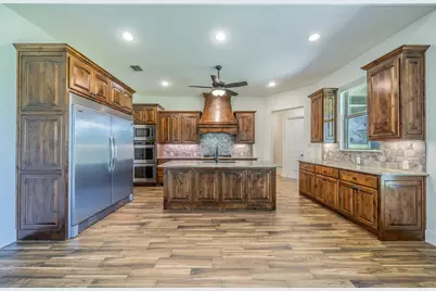 100 Helton Drive, Granbury, TX 76049 - Photo 7