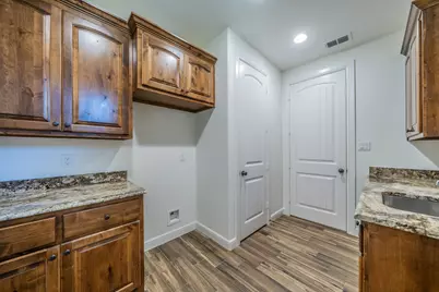 100 Helton Drive, Granbury, TX 76049 - Photo 17
