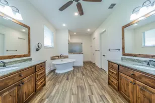 100 Helton Dr, Granbury, TX 76049 - Photo 9