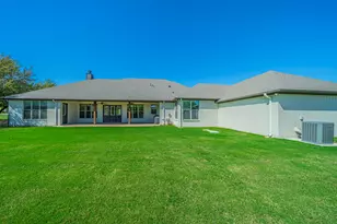 100 Helton Dr, Granbury, TX 76049 - Photo 19