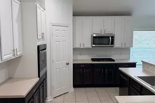 10441 Stoneside Trl, Fort Worth, TX 76244 - Photo 3