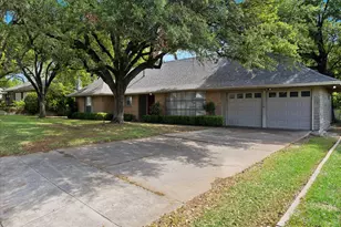 3713 Kimberly Ln, Fort Worth, TX 76133 - Photo 3