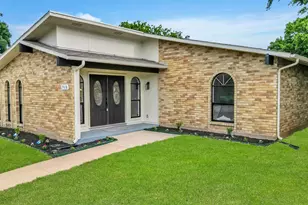 7618 Christie Ln, Dallas, TX 75249 - Photo 3