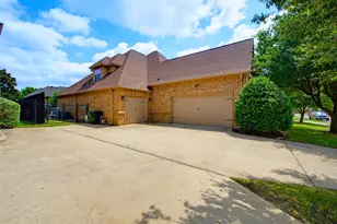 7713 Silverleaf Dr, North Richland Hills, TX 76182 - Photo 5
