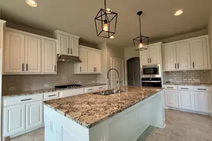 509 Lomax Ln, Fort Worth, TX 76131 - Photo 7