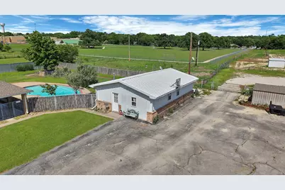1815 Newport Road, Weatherford, TX 76086 - Photo 23