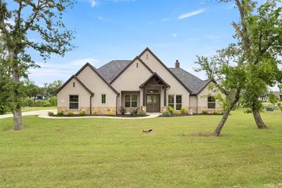 105 Clayton Crossing, Springtown, TX 76082 - Photo 1