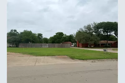 5633 Oak Grove Road N, Fort Worth, TX 76134 - Photo 1
