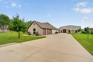 4103 King Air Ct, Granbury, TX 76049 - Photo 37