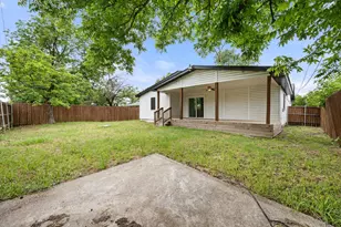 1710 Western Park Dr, Dallas, TX 75211 - Photo 3