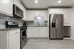 1710 Western Park Dr, Dallas, TX 75211 - Photo 13