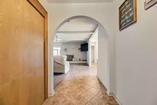 518 Colonial Dr, Garland, TX 75043 - Photo 9