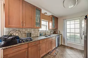 518 Colonial Dr, Garland, TX 75043 - Photo 7