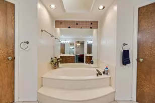 518 Colonial Dr, Garland, TX 75043 - Photo 23