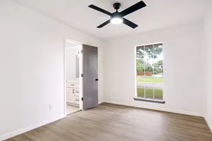 400 Brookhollow Cir, DeSoto, TX 75115 - Photo 11