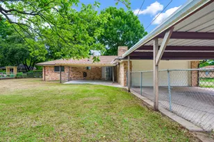 400 Brookhollow Cir, DeSoto, TX 75115 - Photo 23